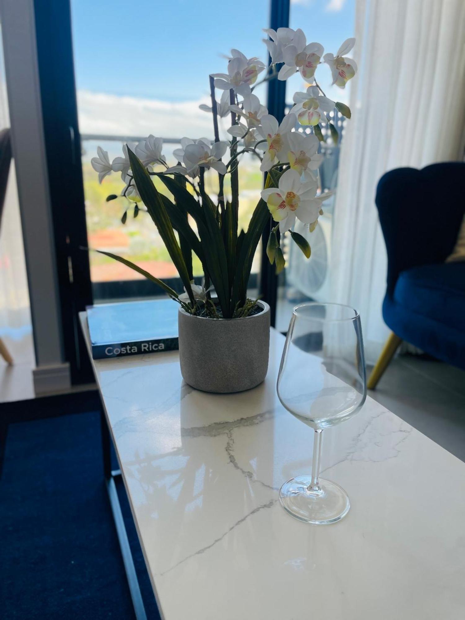 Skygarden Nunciatura Luxury Apartment #705 San Jose  Bagian luar foto